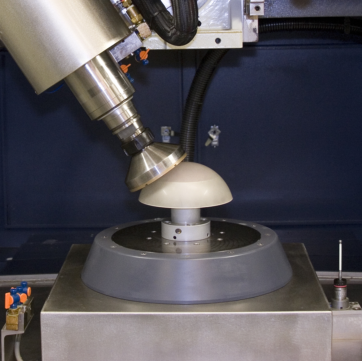 SXL 500 bridge style optical grinding machine